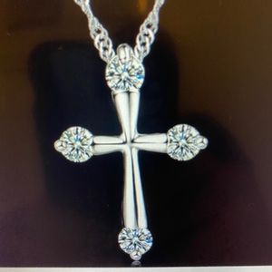 New High Quality Simulated Diamond Cross Necklace